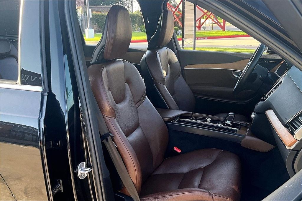 2023 Volvo XC90 B6 Plus 7-Seater