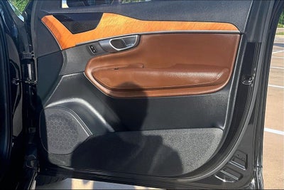 2023 Volvo XC90 B6 Plus 7-Seater