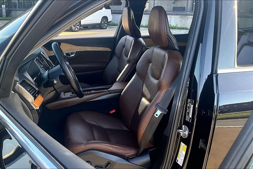 2023 Volvo XC90 B6 Plus 7-Seater