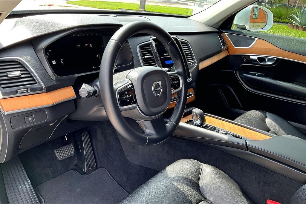 2023 Volvo XC90 B6 Core