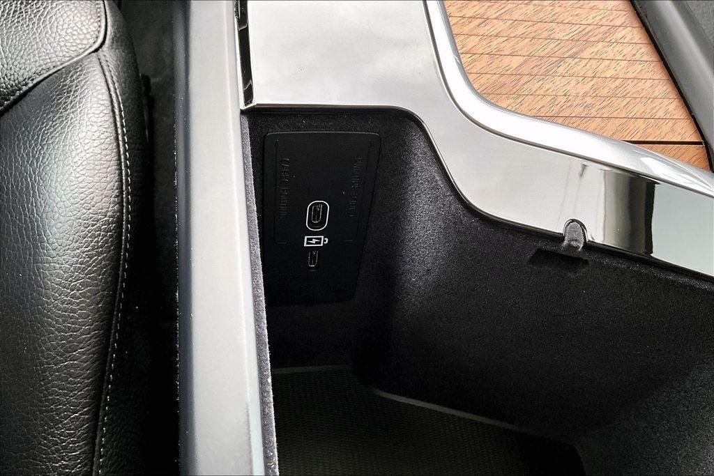 2023 Volvo XC90 B6 Core