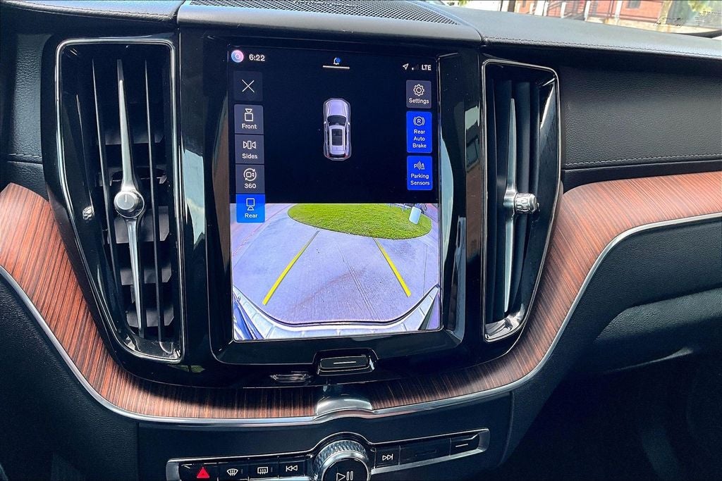 2023 Volvo XC60 B6 Ultimate Bright Theme