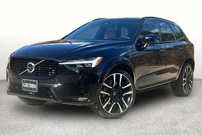 2023 Volvo XC60 B6 Ultimate Dark Theme