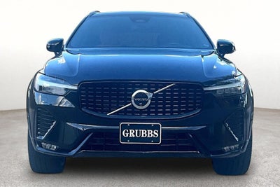 2023 Volvo XC60 B6 Ultimate Dark Theme