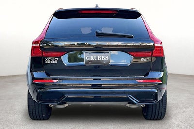 2023 Volvo XC60 B6 Ultimate Dark Theme
