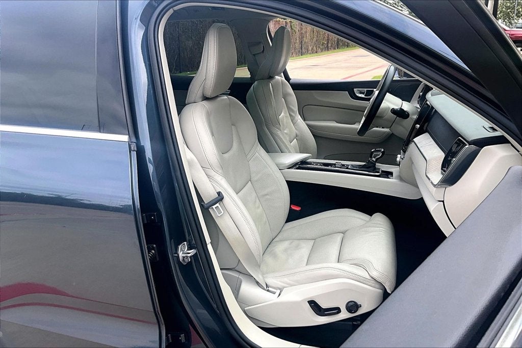 2021 Volvo XC60 T5 Inscription