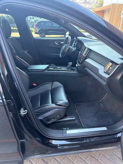 2021 Volvo XC60 T5 R-Design