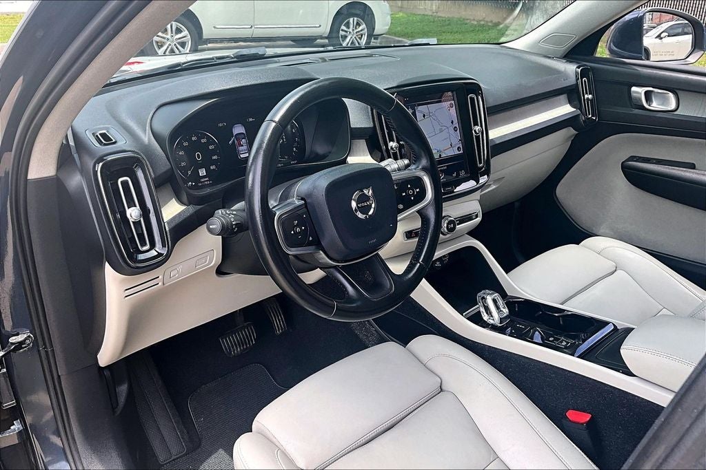 2019 Volvo XC40 T5 Inscription