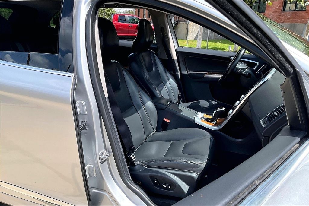 2017 Volvo XC60 T5 Inscription