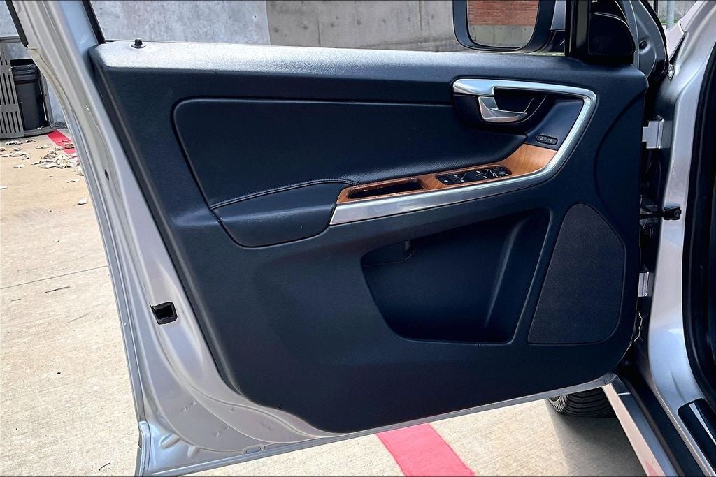 2017 Volvo XC60 T5 Inscription