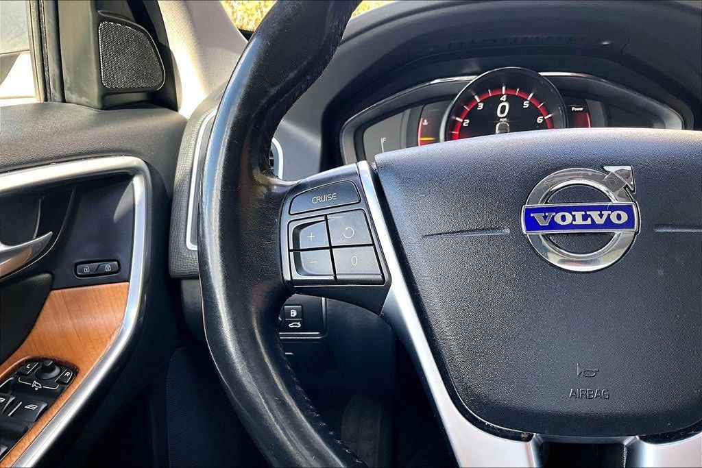 2017 Volvo XC60 T5 Inscription