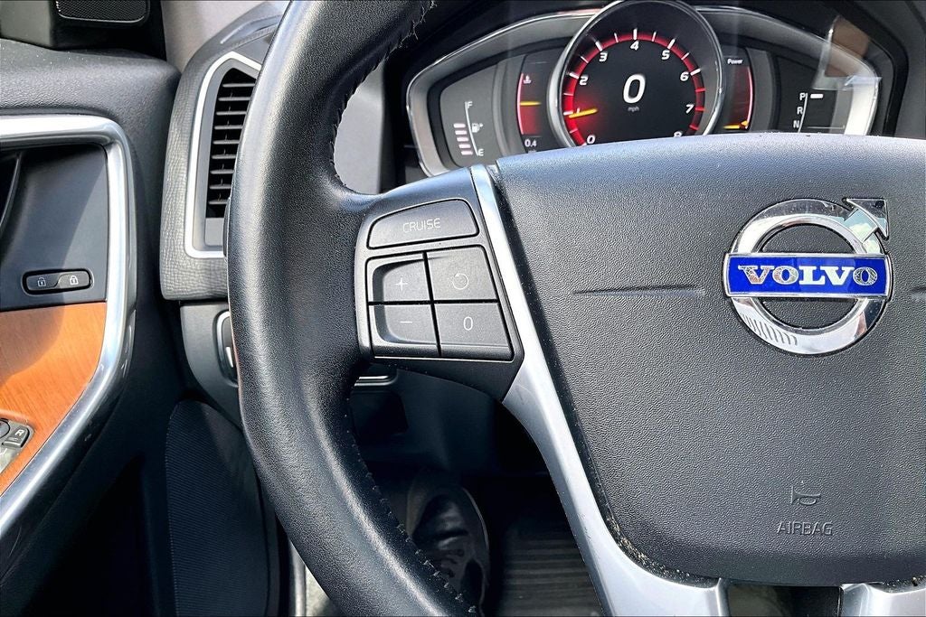 2017 Volvo XC60 T5 Inscription