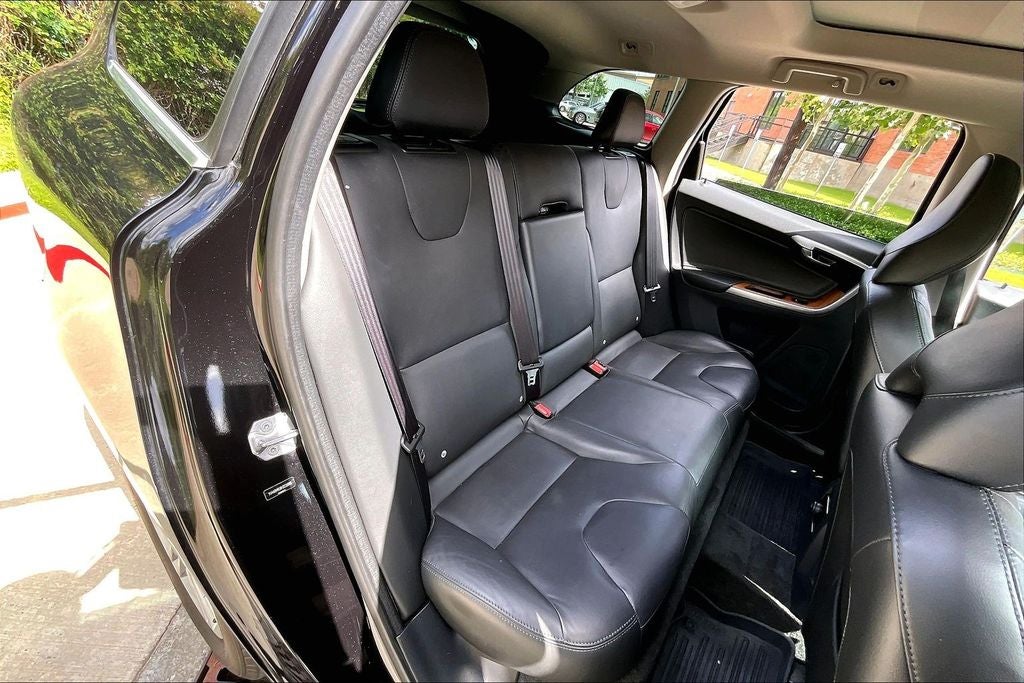 2017 Volvo XC60 T5 Inscription