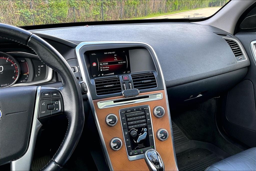 2017 Volvo XC60 T5 Inscription