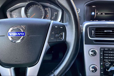 2018 Volvo V60 Cross Country T5