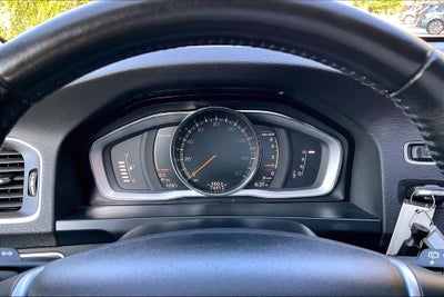 2018 Volvo V60 Cross Country T5