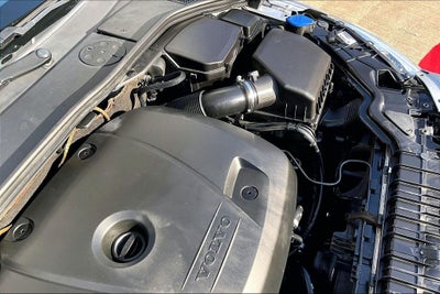 2018 Volvo V60 Cross Country T5