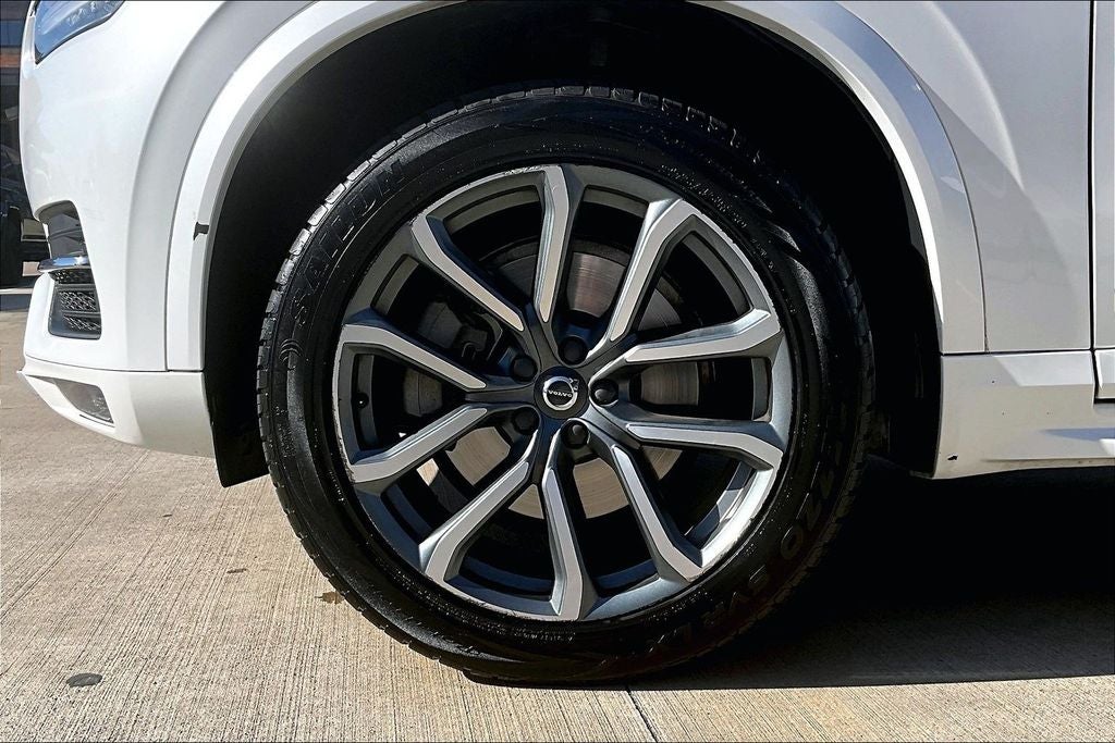 2019 Volvo XC90 T6 Momentum