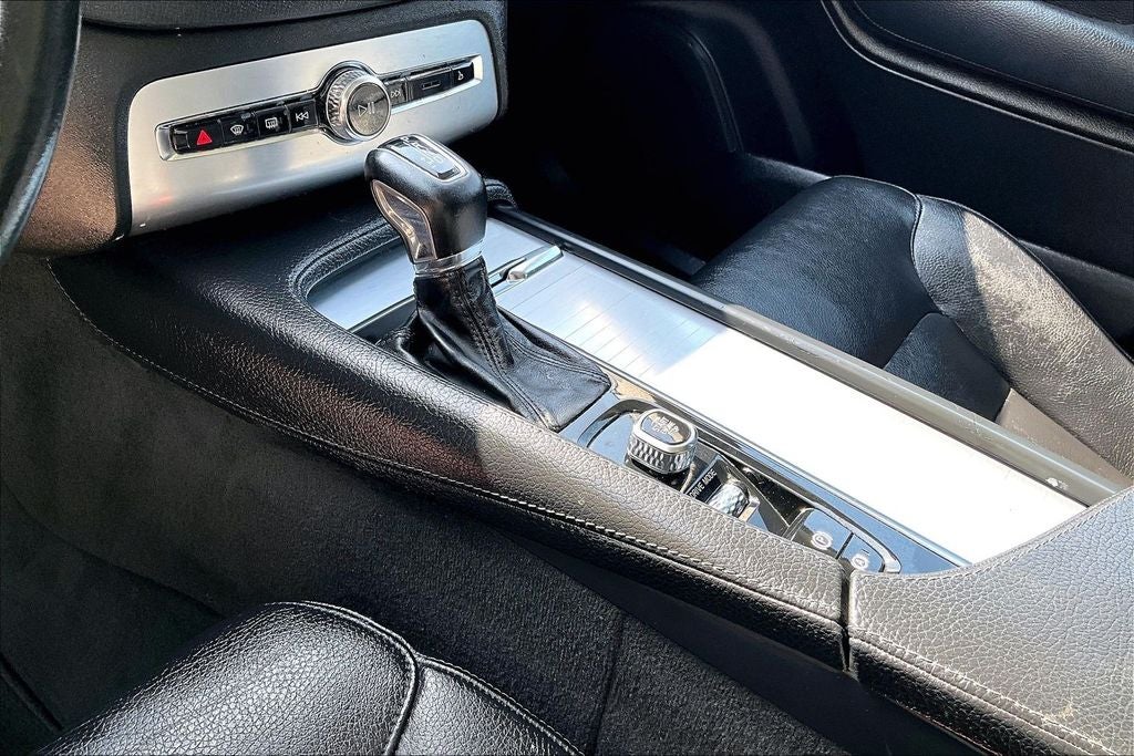 2018 Volvo XC90 T6 Momentum
