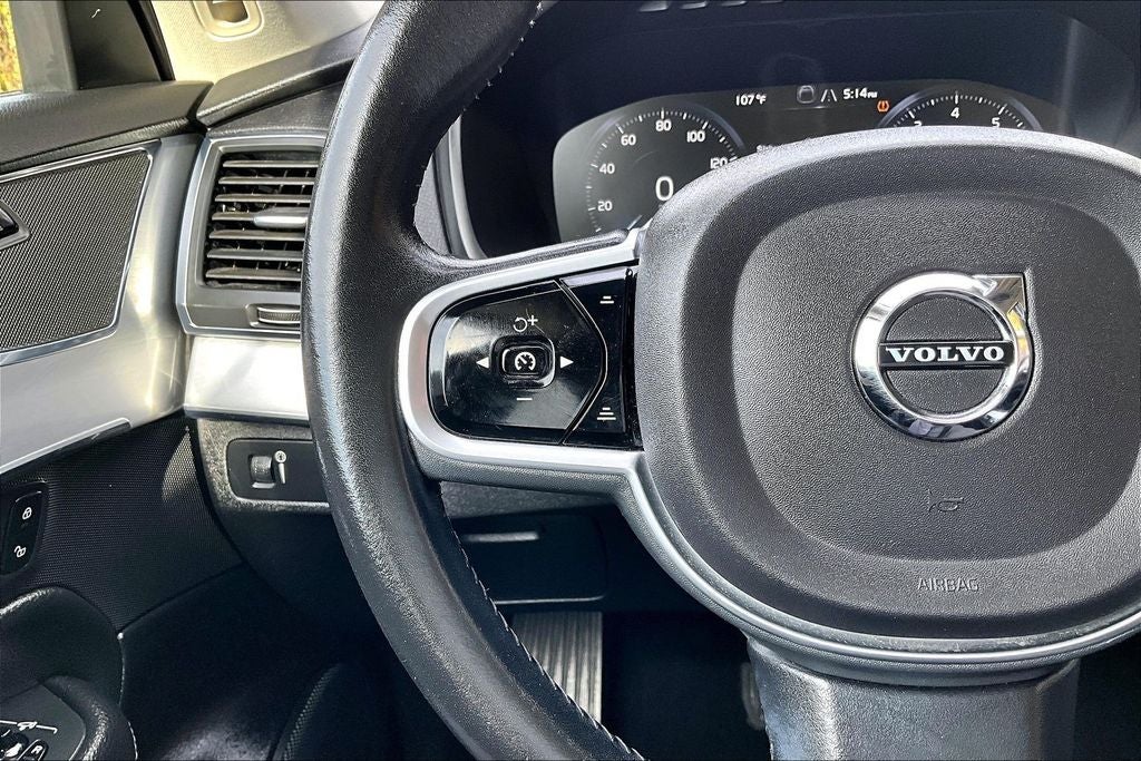 2018 Volvo XC90 T6 Momentum