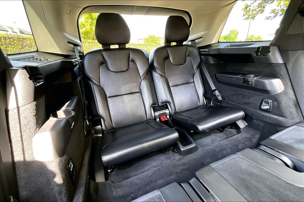2018 Volvo XC90 T6 Momentum