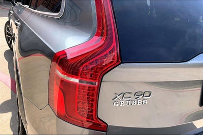 2018 Volvo XC90 T6 Momentum