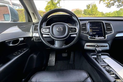 2018 Volvo XC90 T6 Momentum