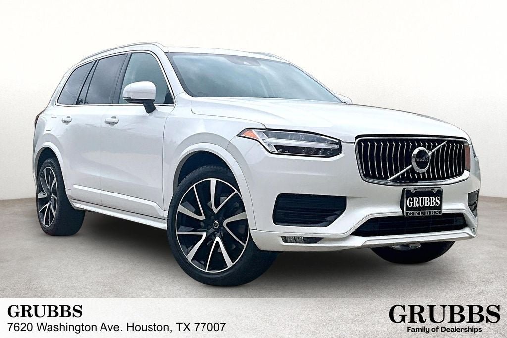 2022 Volvo XC90 T6 Momentum