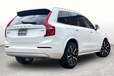 2022 Volvo XC90 T6 Momentum