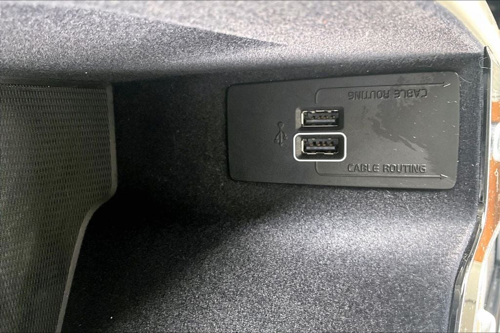 2022 Volvo XC90 T6 Momentum