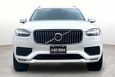 2022 Volvo XC90 T6 Momentum