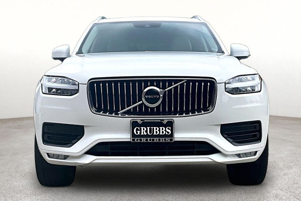 2022 Volvo XC90 T6 Momentum
