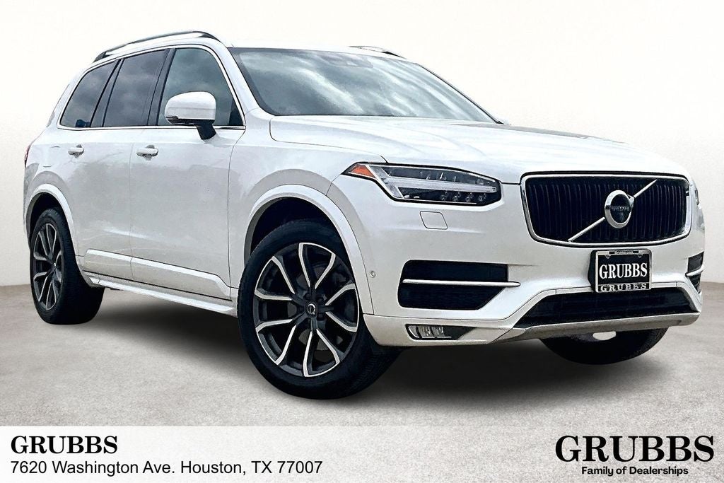 2017 Volvo XC90 T6 Momentum
