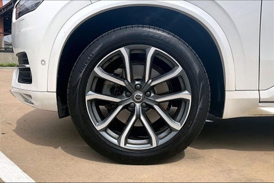 2017 Volvo XC90 T6 Momentum