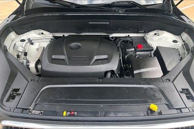 2017 Volvo XC90 T6 Momentum