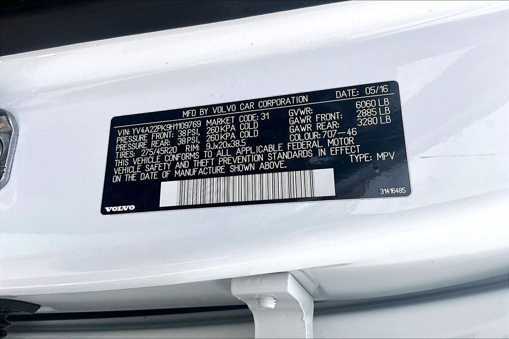 2017 Volvo XC90 T6 Momentum