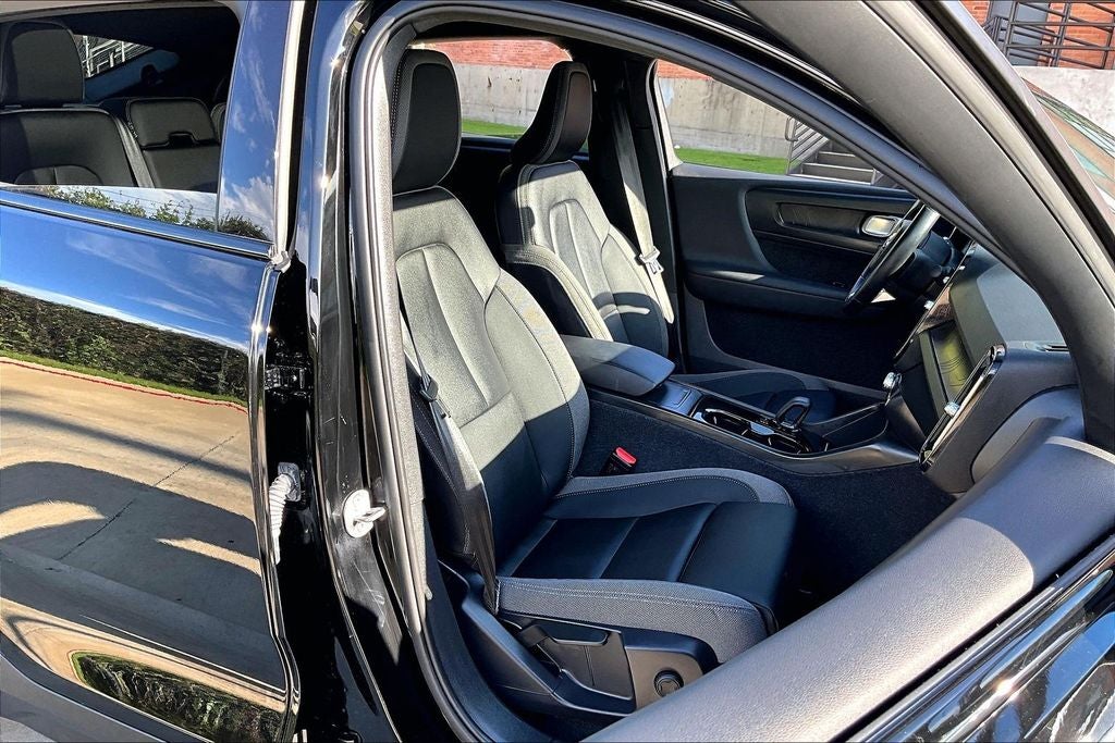2023 Volvo C40 Recharge Pure Electric Twin Core