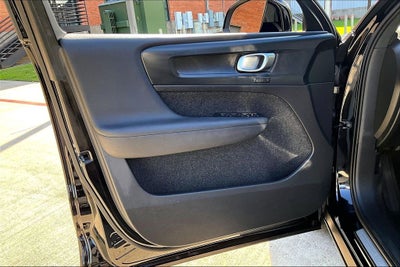2023 Volvo C40 Recharge Pure Electric Twin Core