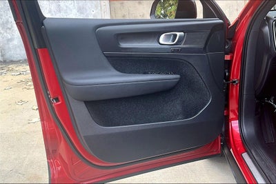 2023 Volvo C40 Recharge Pure Electric Twin Plus