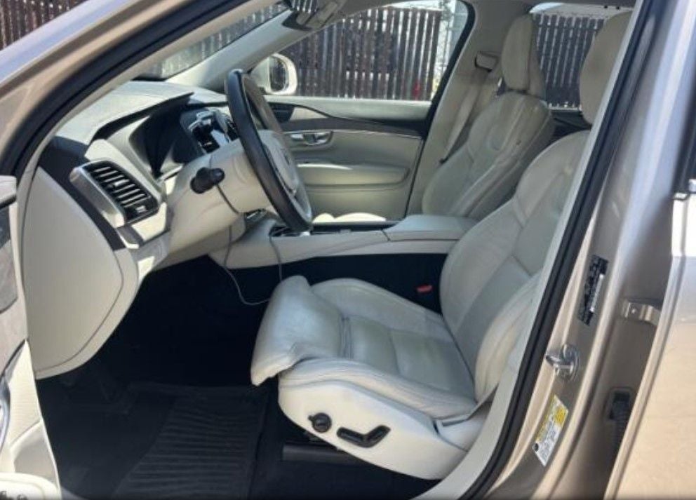 2023 Volvo XC90 Recharge Plug-In Hybrid Ultimate