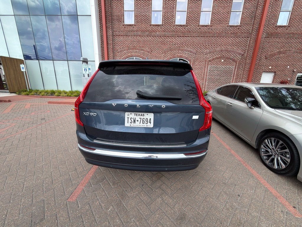 2024 Volvo XC90 Recharge Plug-In Hybrid T8 Plus Bright Theme 7 Passenger