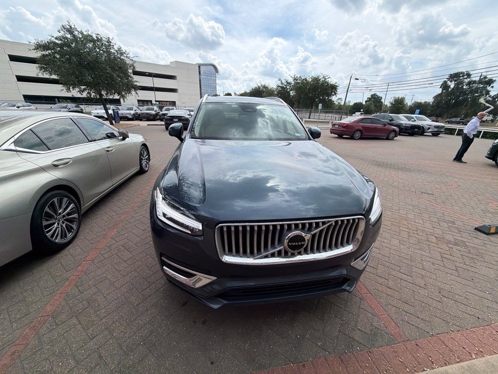 2024 Volvo XC90 Recharge Plug-In Hybrid T8 Plus Bright Theme 7 Passenger