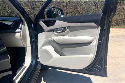 2024 Volvo XC90 Recharge Plug-In Hybrid Ultimate