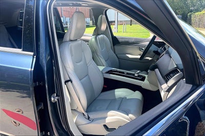 2024 Volvo XC90 Recharge Plug-In Hybrid Ultimate