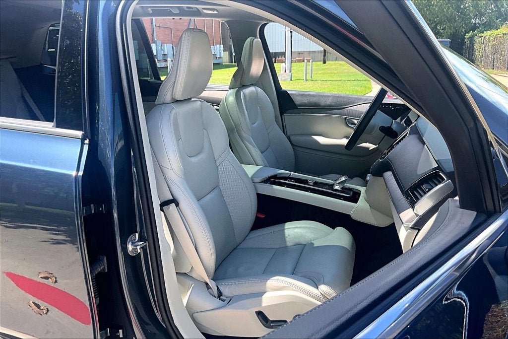 2024 Volvo XC90 Recharge Plug-In Hybrid Ultimate