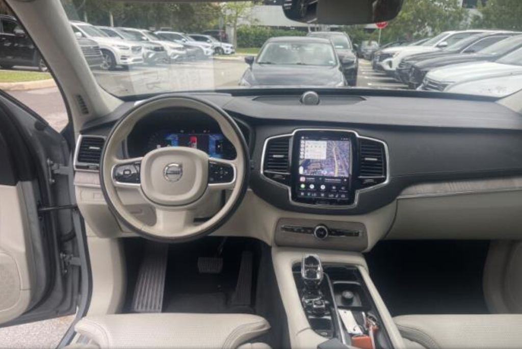 2024 Volvo XC90 Recharge Plug-In Hybrid Ultimate