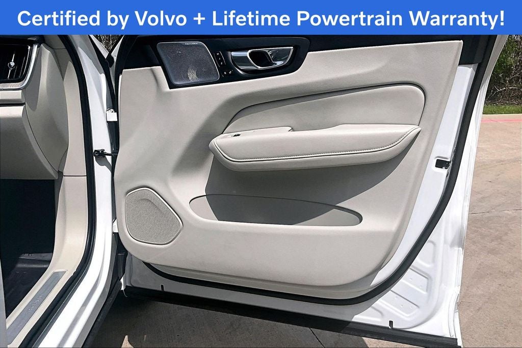 2023 Volvo XC60 Recharge Plug-In Hybrid Ultimate