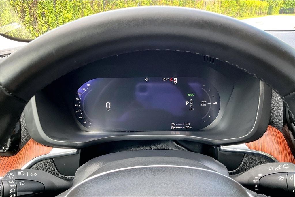 2024 Volvo XC60 Recharge Plug-In Hybrid T8 Plus Dark Theme