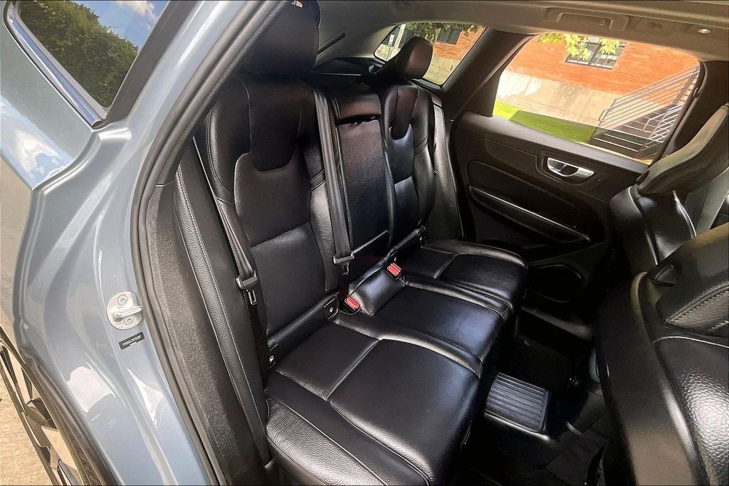 2024 Volvo XC60 Recharge Plug-In Hybrid T8 Plus Dark Theme