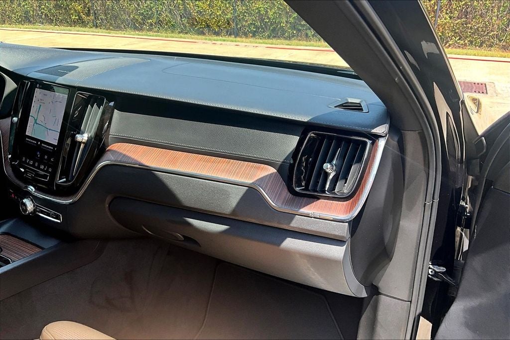2024 Volvo XC60 Recharge Plug-In Hybrid Ultimate